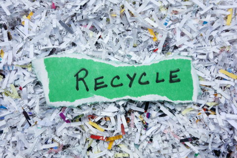 シュレッダー裁断屑は再生紙としてリサイクルされる。紙ゴミを出さない。